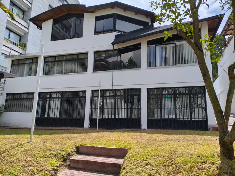 Comercial en alquiler en Quito