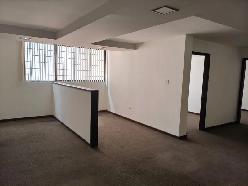 Comercial en alquiler en Quito — foto 3 de 27