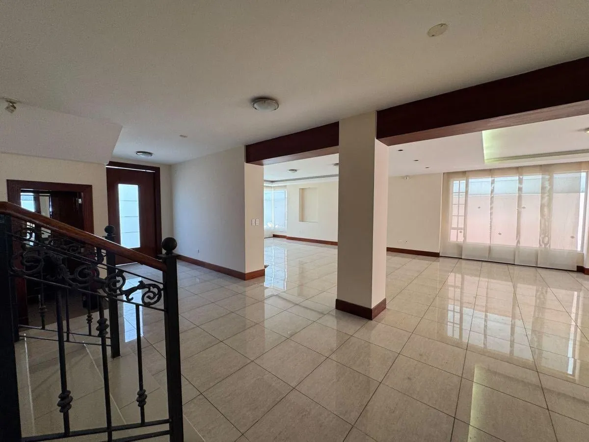 Casa en alquiler en Campo Alegre, Quito — foto 8 de 12