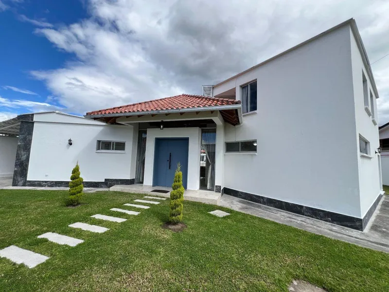 Casa en venta en Capelo, Quito