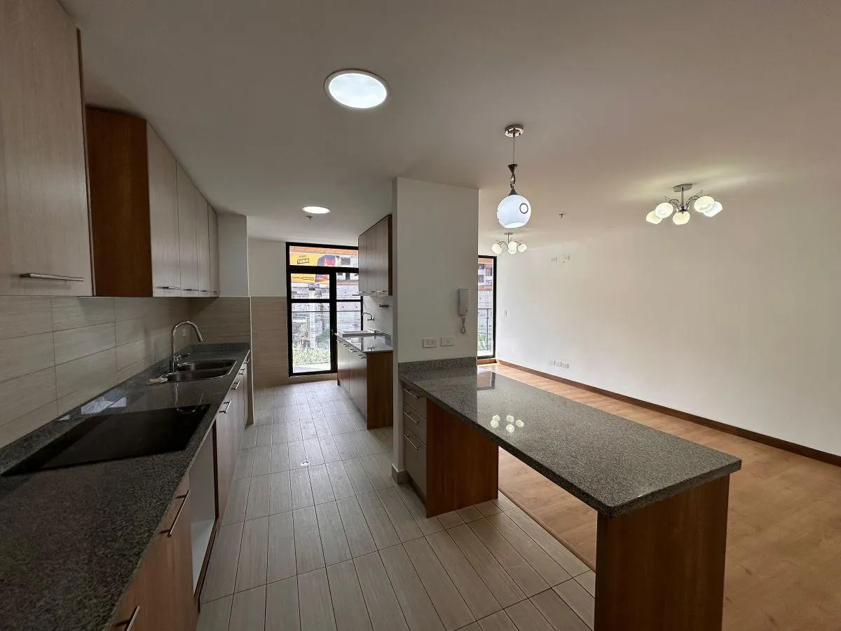 Departamento en venta en La Carolina, Quito