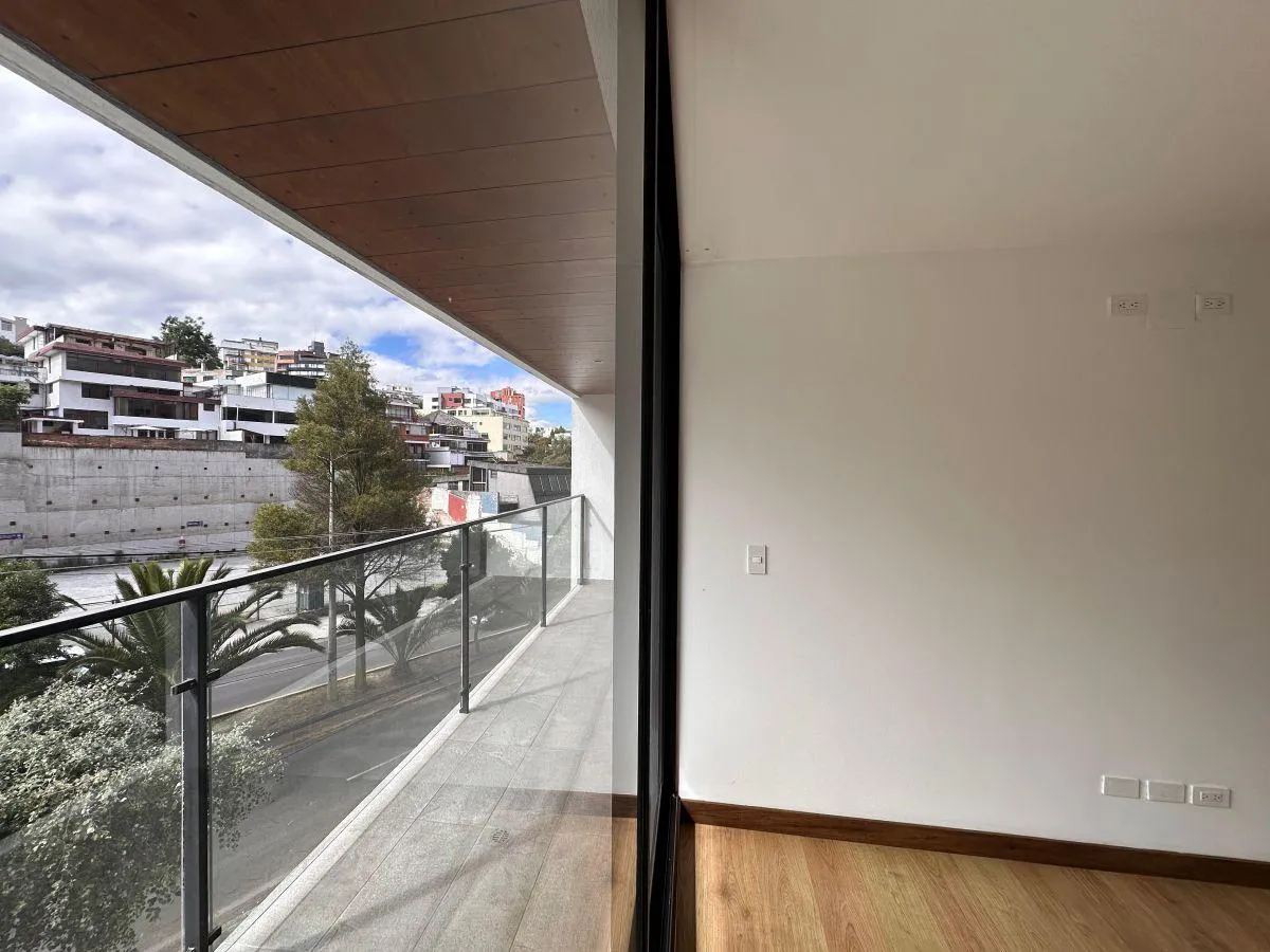 Departamento en venta en La Carolina, Quito — foto 2 de 16