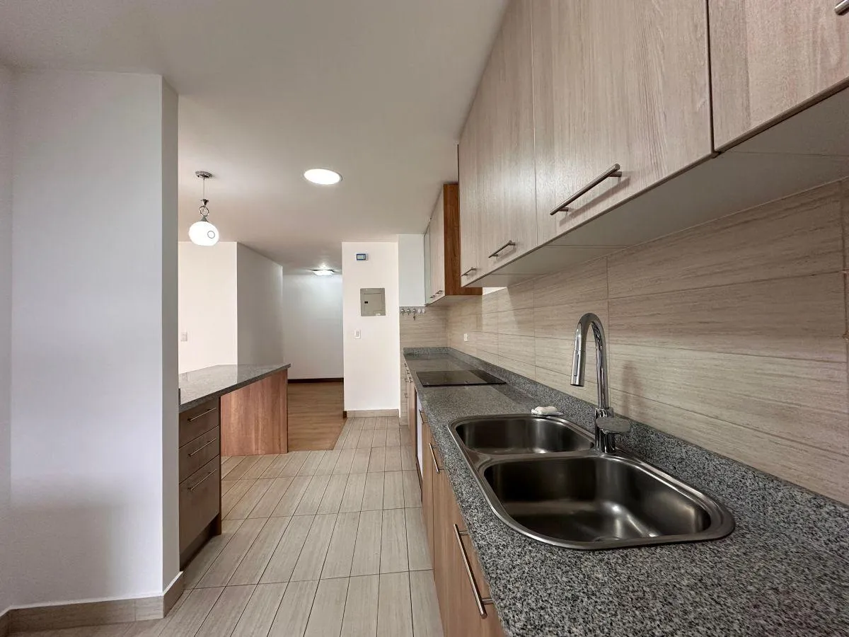 Departamento en venta en La Carolina, Quito — foto 5 de 16