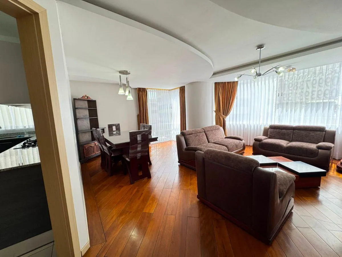 Departamento en alquiler en República del Salvador, Quito — foto 9 de 10