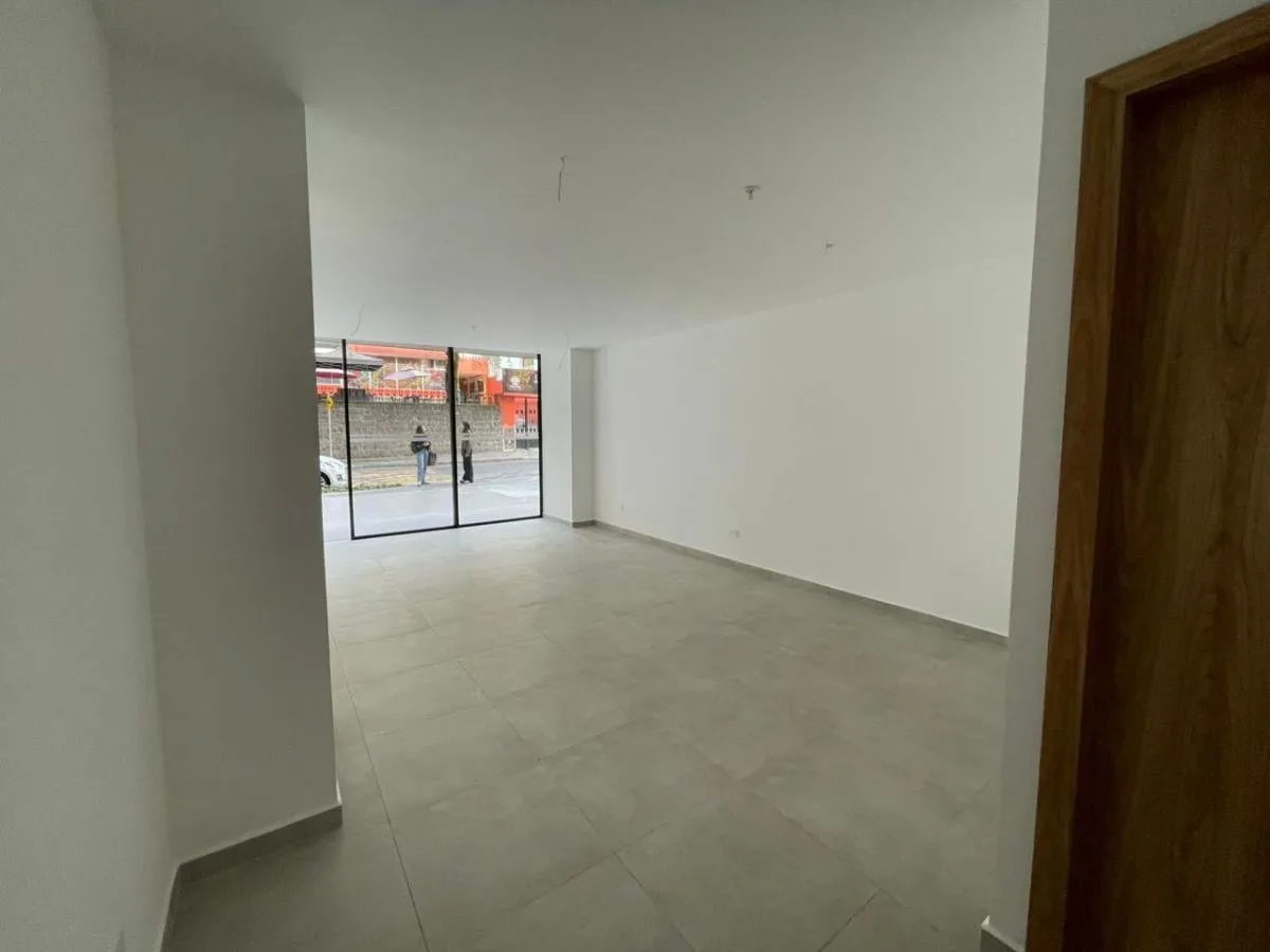 Oficina en alquiler en Bosmediano, Quito — foto 8 de 9