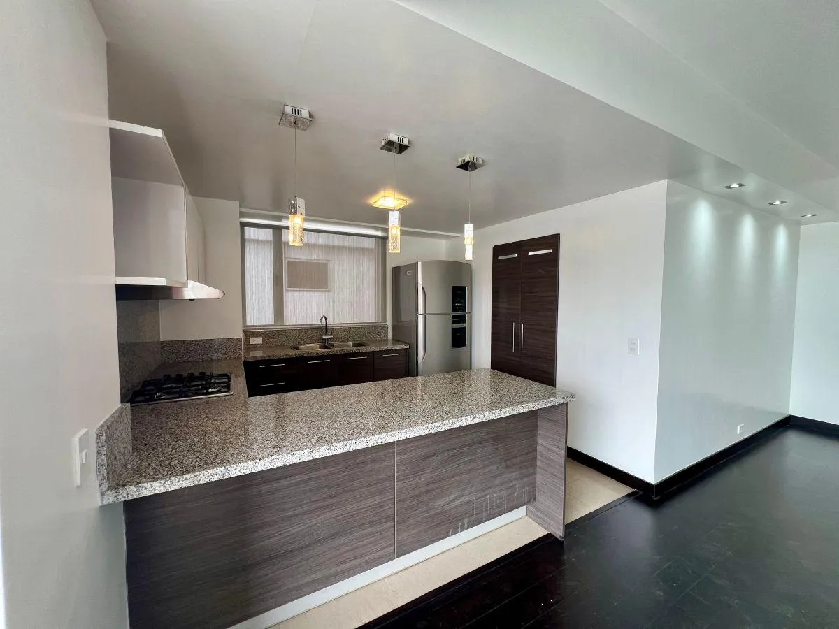 Departamento en venta en González Suárez, Quito — foto 6 de 16
