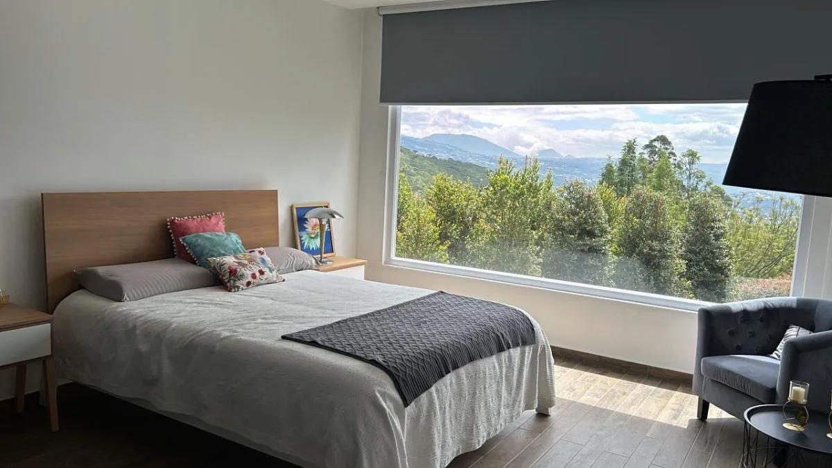 Casa en venta en Cumbayá, Quito — foto 2 de 10