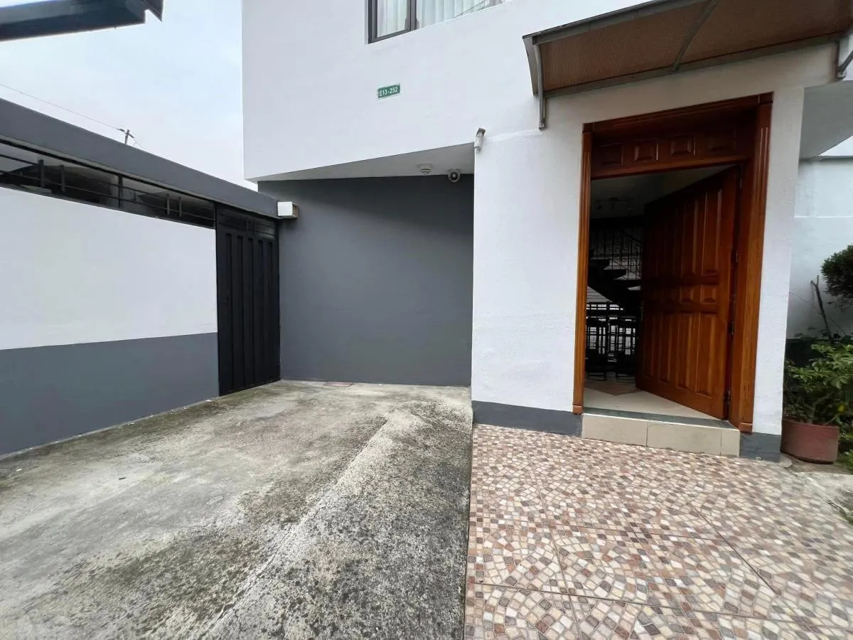 Casa en alquiler en Bellavista, Quito — foto 12 de 30