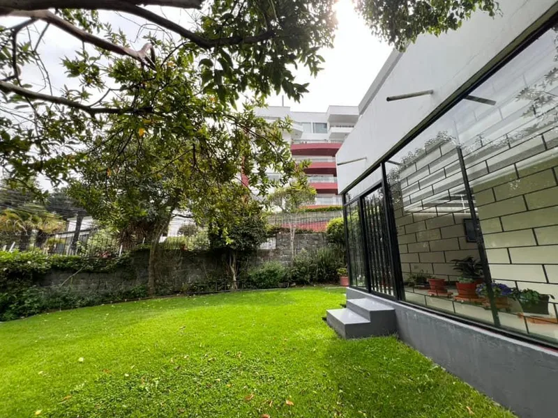 Casa en alquiler en Bellavista, Quito — foto 3 de 30