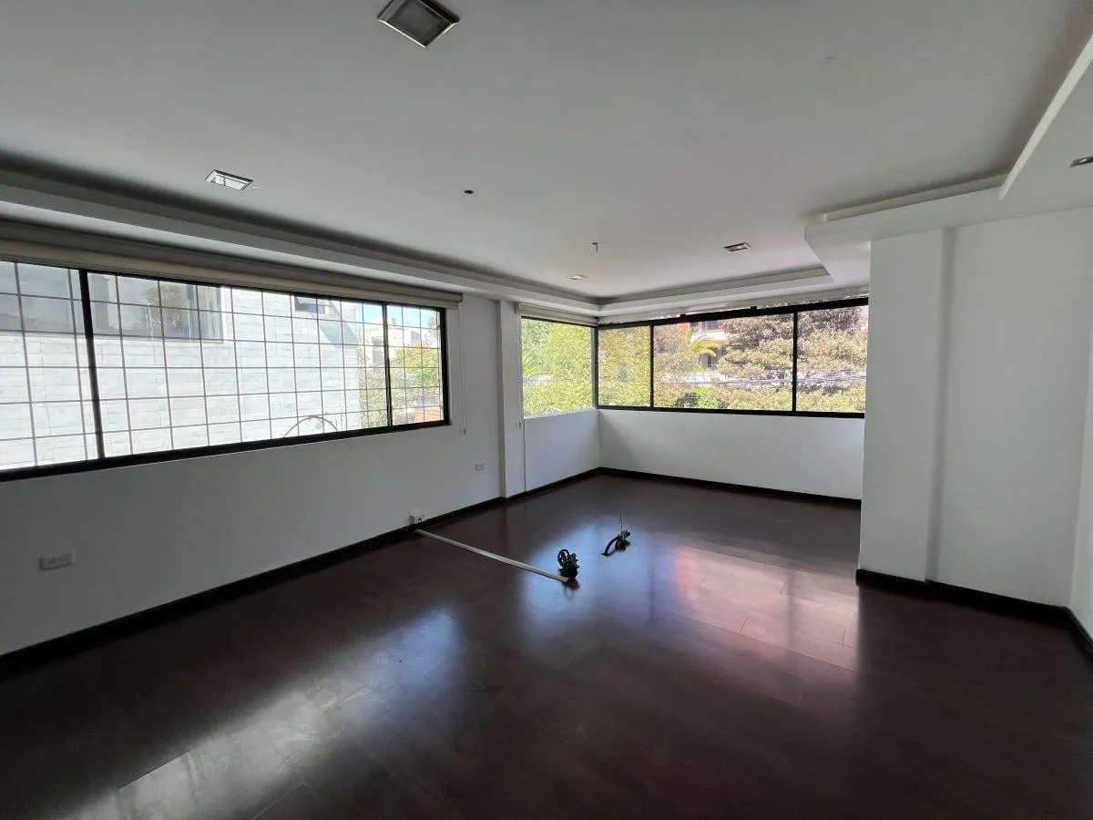 Comercial en alquiler en La Carolina, Quito — foto 10 de 30