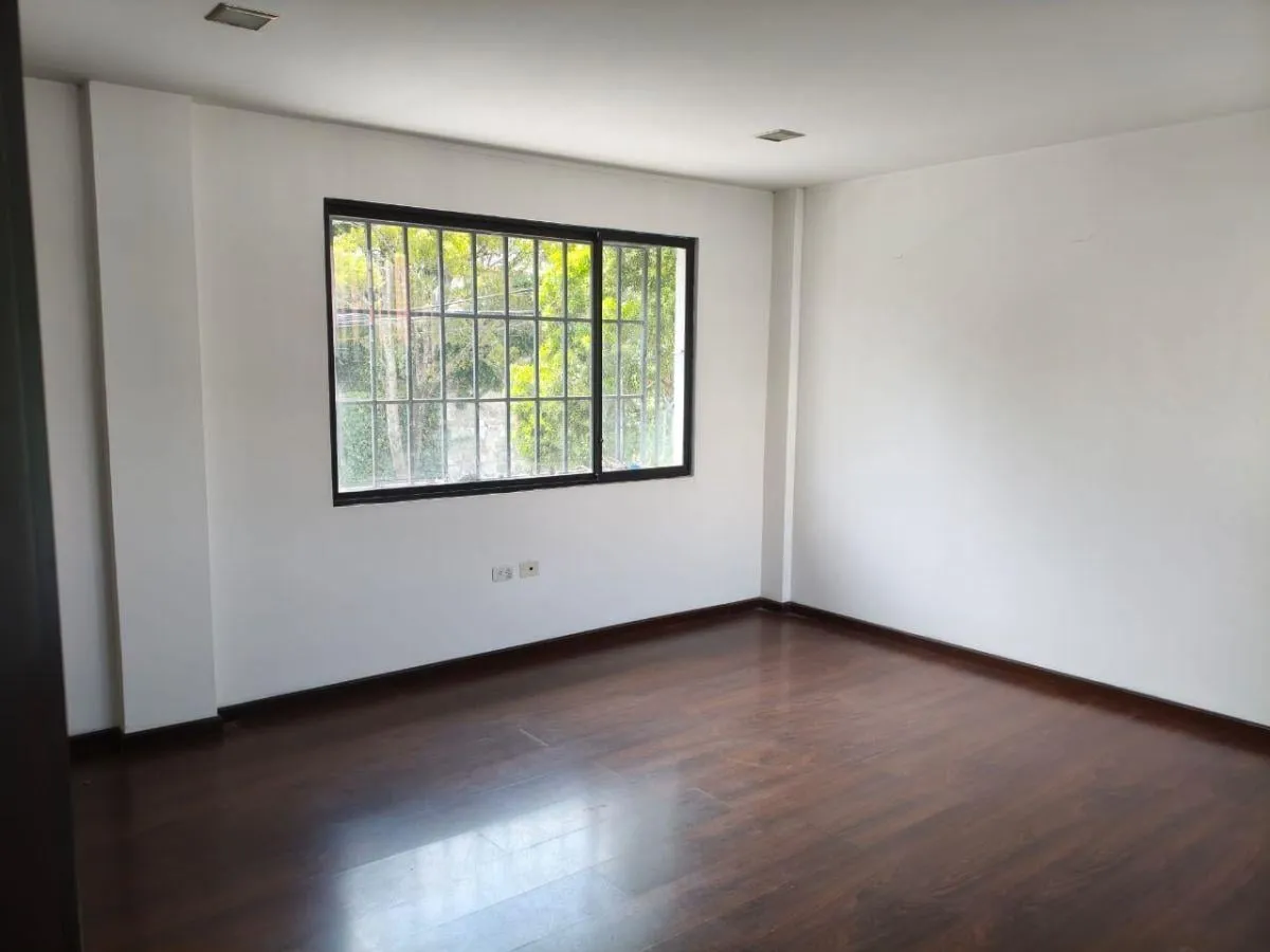 Comercial en alquiler en La Carolina, Quito — foto 16 de 30