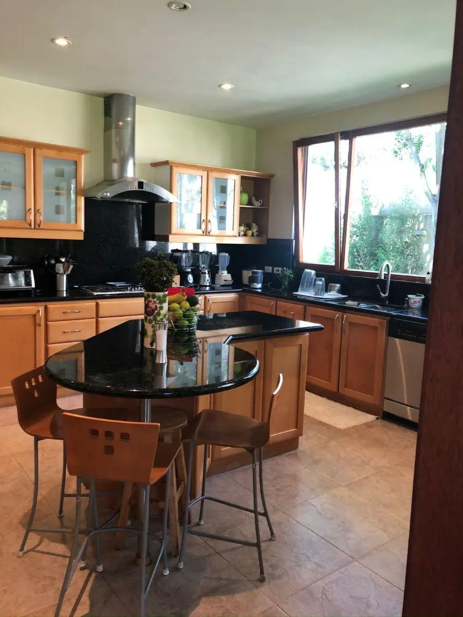 Casa en venta en Cumbayá, Quito — foto 6 de 12