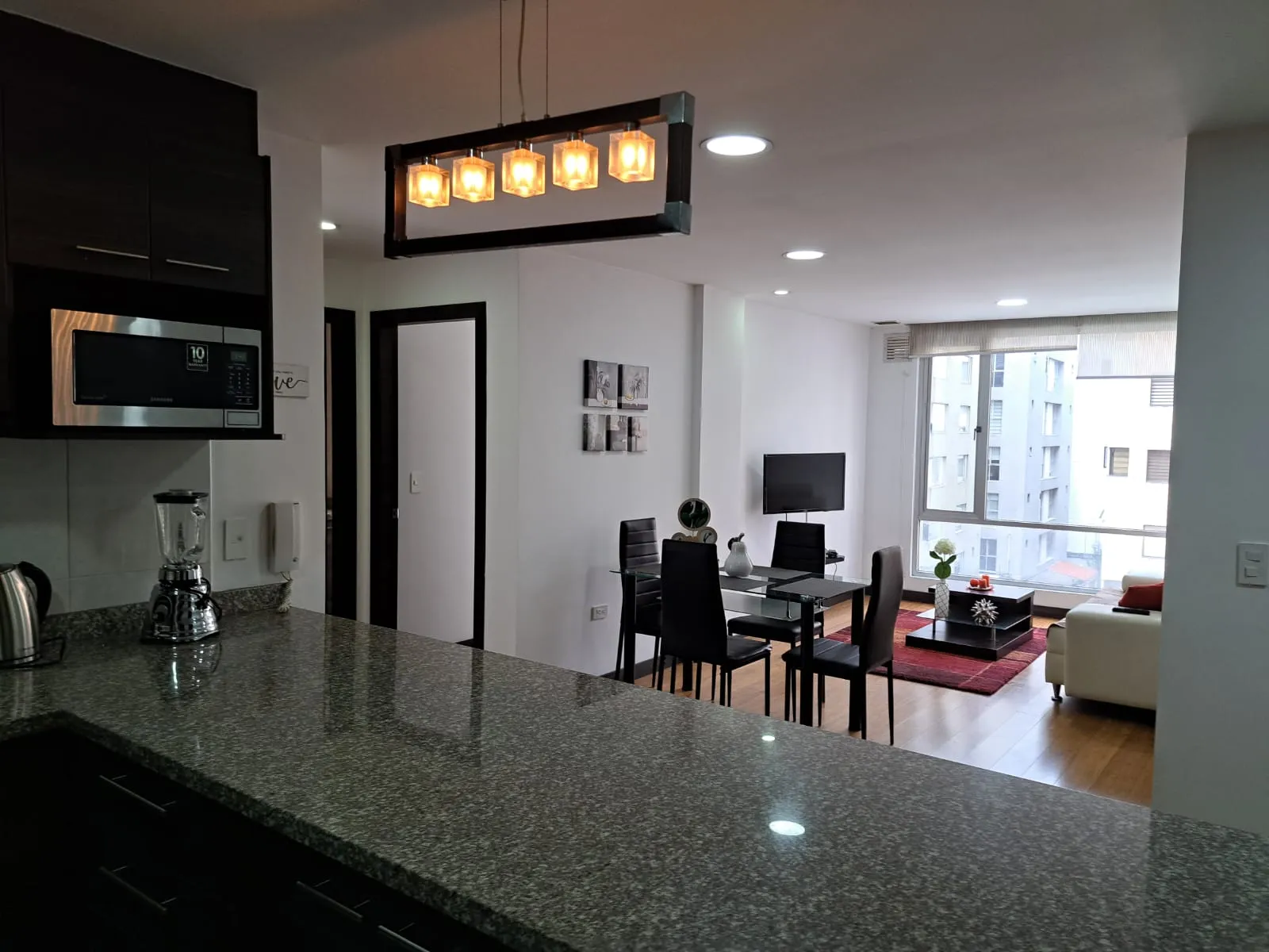 Departamento en alquiler en República del Salvador, Quito — foto 6 de 11