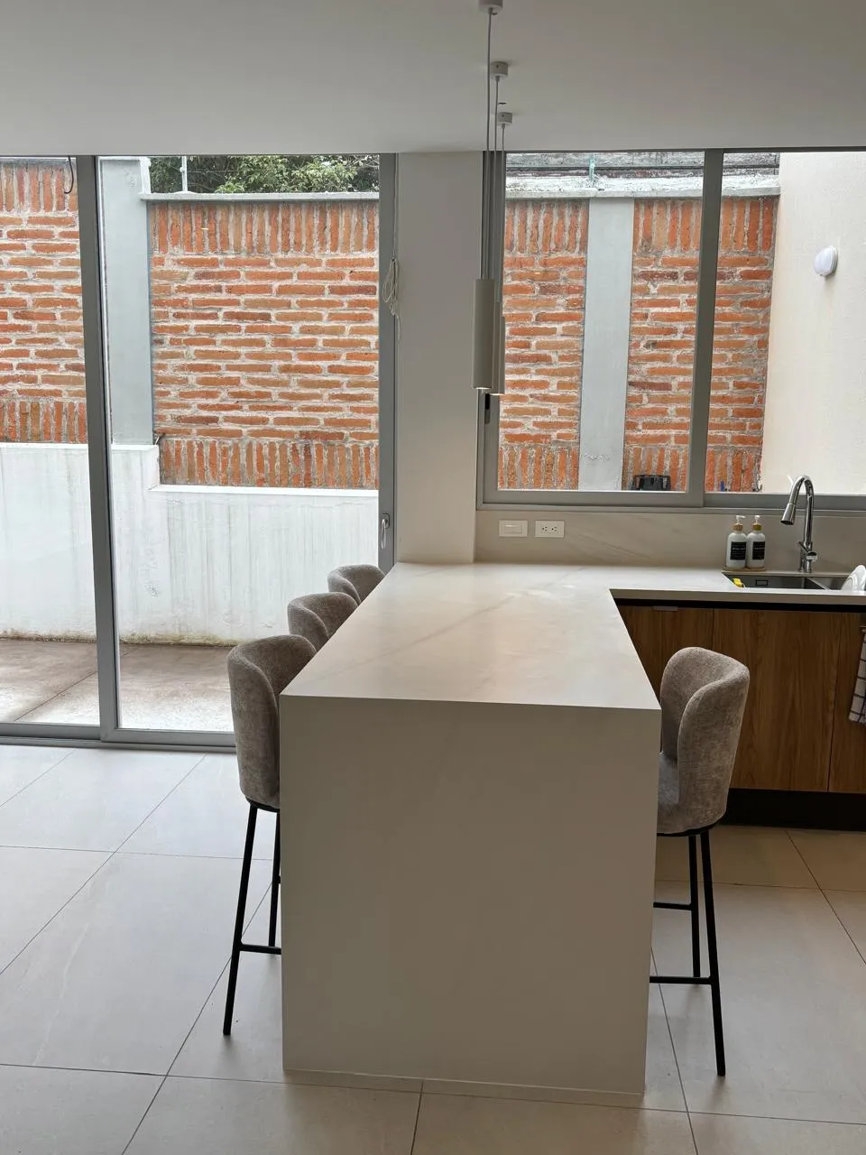 Casa en venta en Puembo, Quito — foto 2 de 12