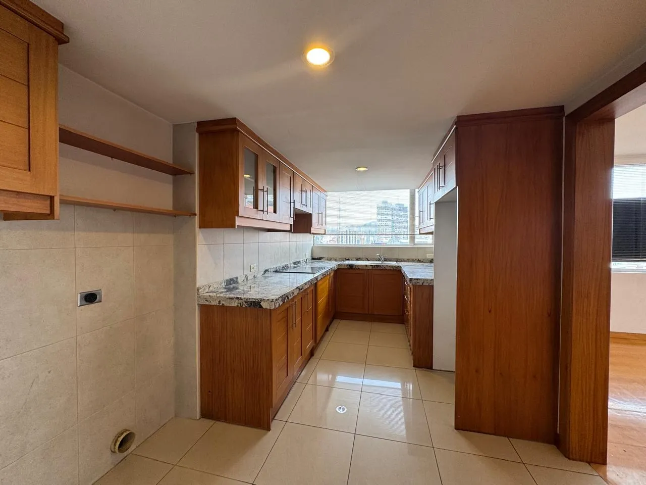 Departamento en alquiler en República del Salvador, Quito
