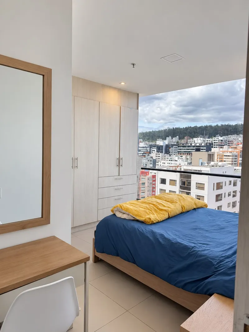 Departamento en alquiler en República del Salvador, Quito — foto 2 de 4