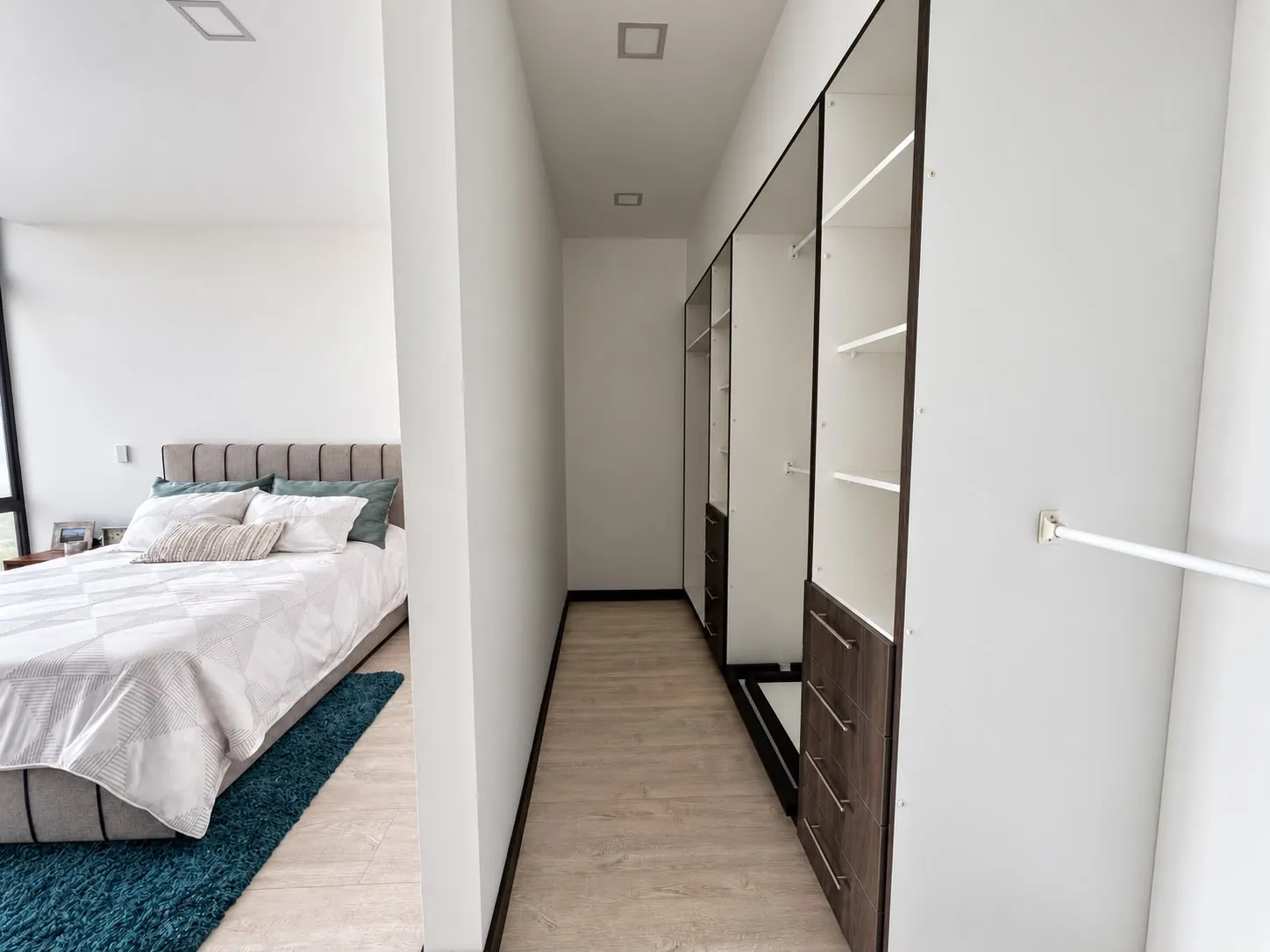 Departamento en venta en Lomas de Monteserrín, Quito — foto 4 de 10