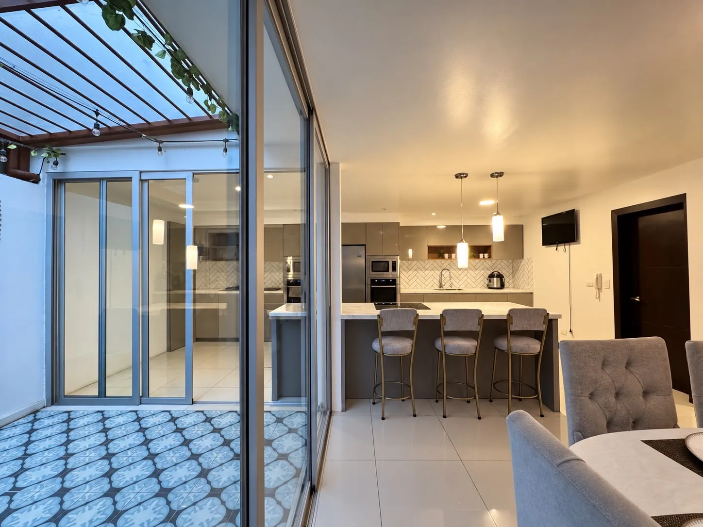 Casa en venta en Tumbaco (centro), Quito — foto 3 de 15