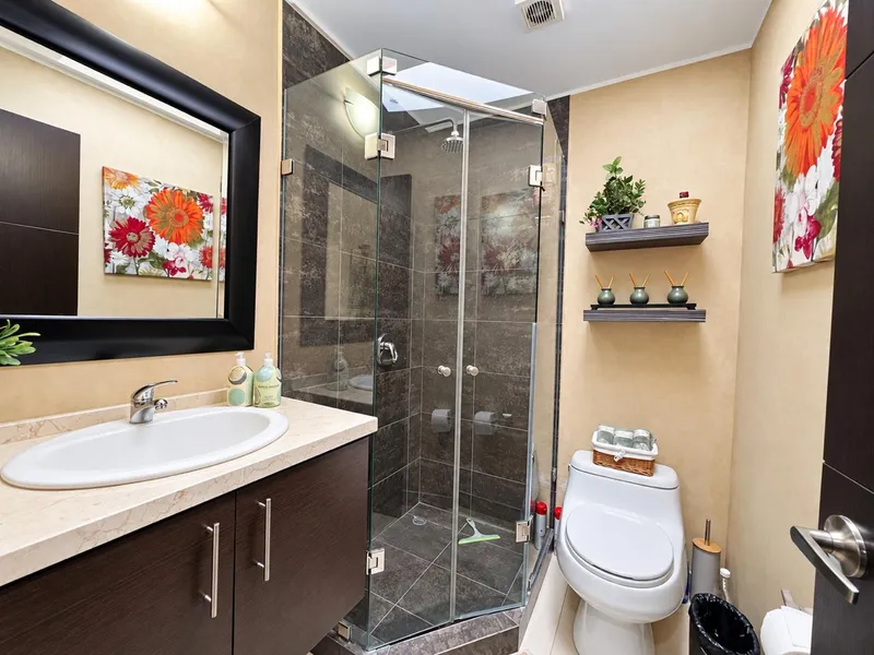 Casa en venta en San Juan Alto, Quito — foto 2 de 16