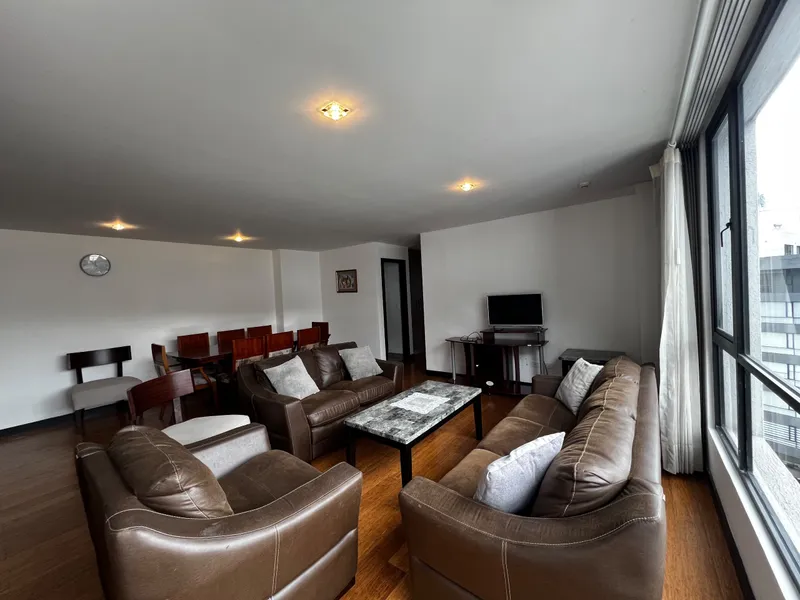 Departamento en alquiler en República del Salvador, Quito