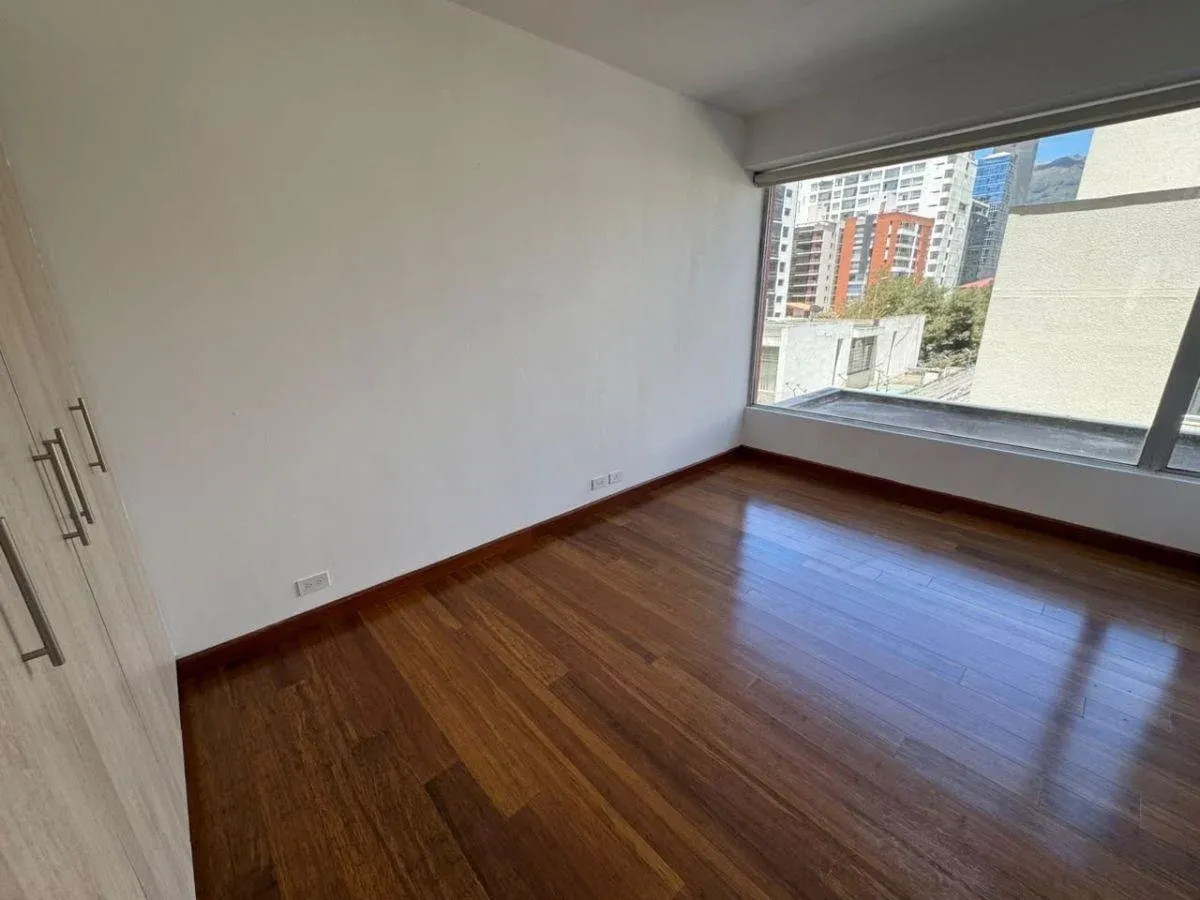 Departamento en alquiler en República del Salvador, Quito — foto 2 de 8