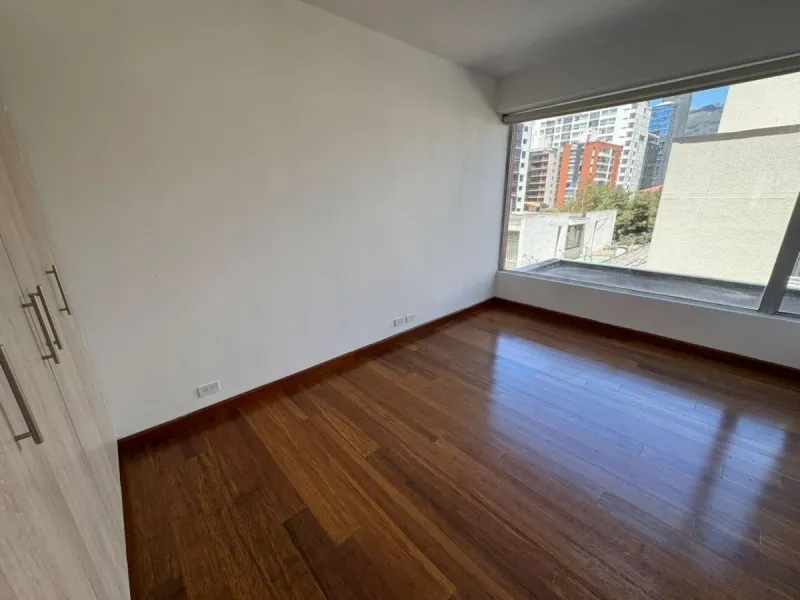 Departamento en alquiler en República del Salvador, Quito — foto 2 de 8