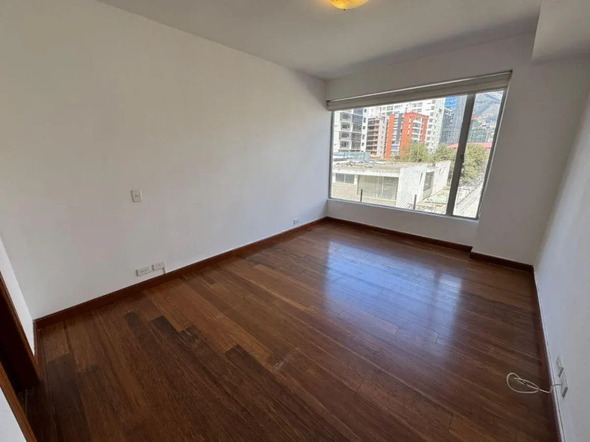 Departamento en alquiler en República del Salvador, Quito — foto 6 de 8