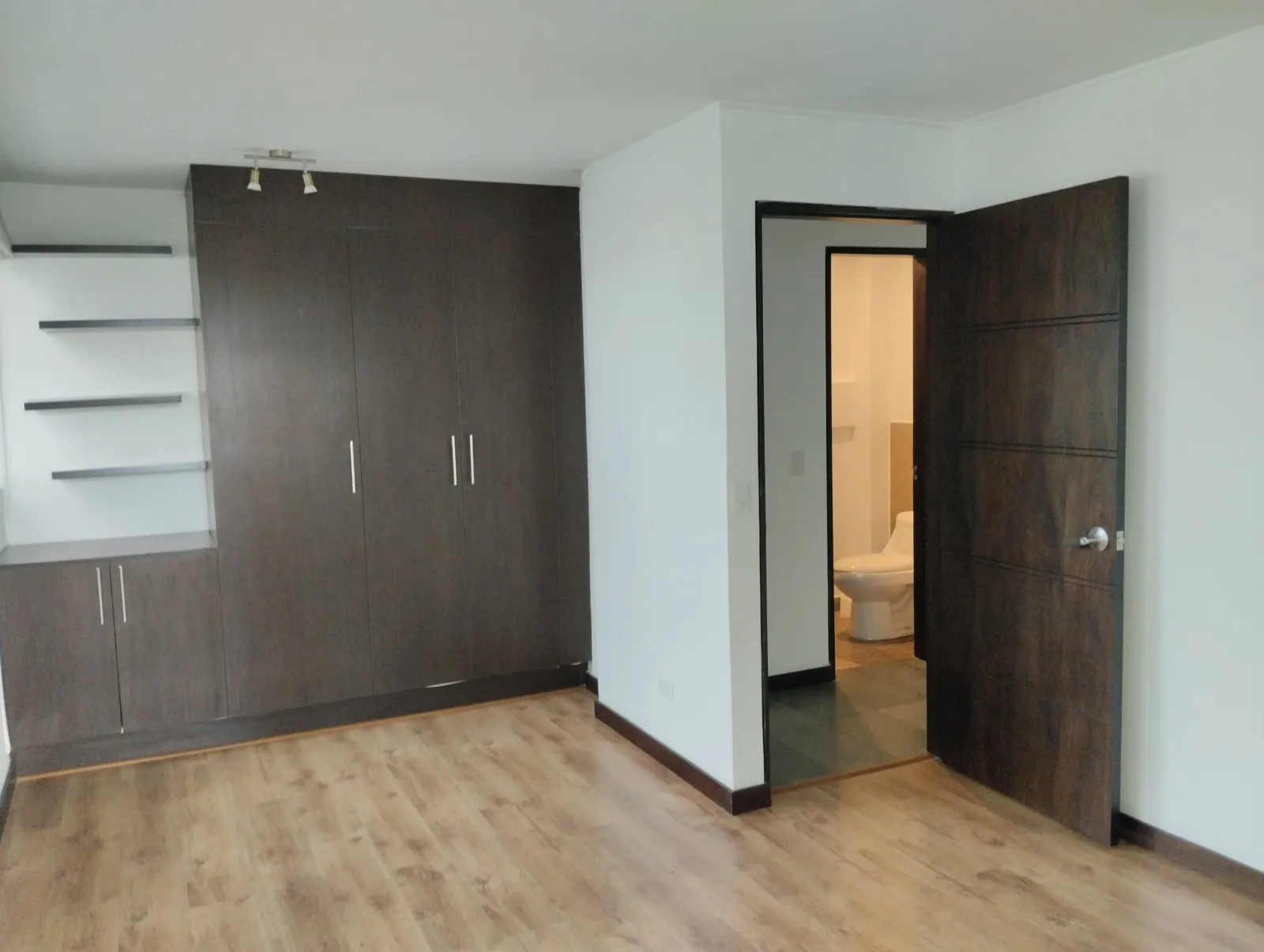 Suite en alquiler en Cumbayá (centro/plaza), Quito — foto 7 de 13